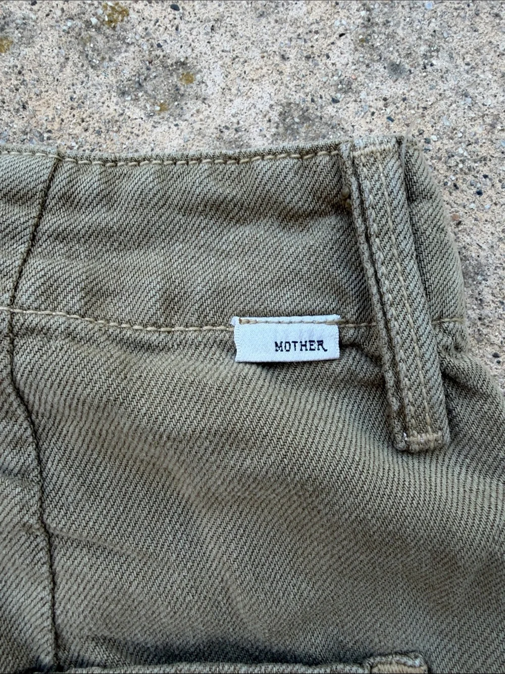MOTHER The Chute Paperbag Olive Green Linen Blend Short Women's Size 27